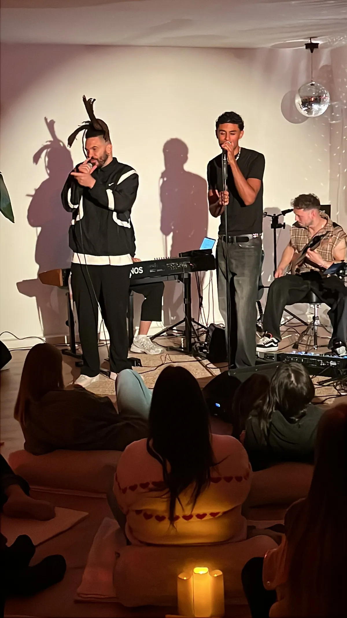 Live-Konzert bei Tea & Tunes im Studio in Köln